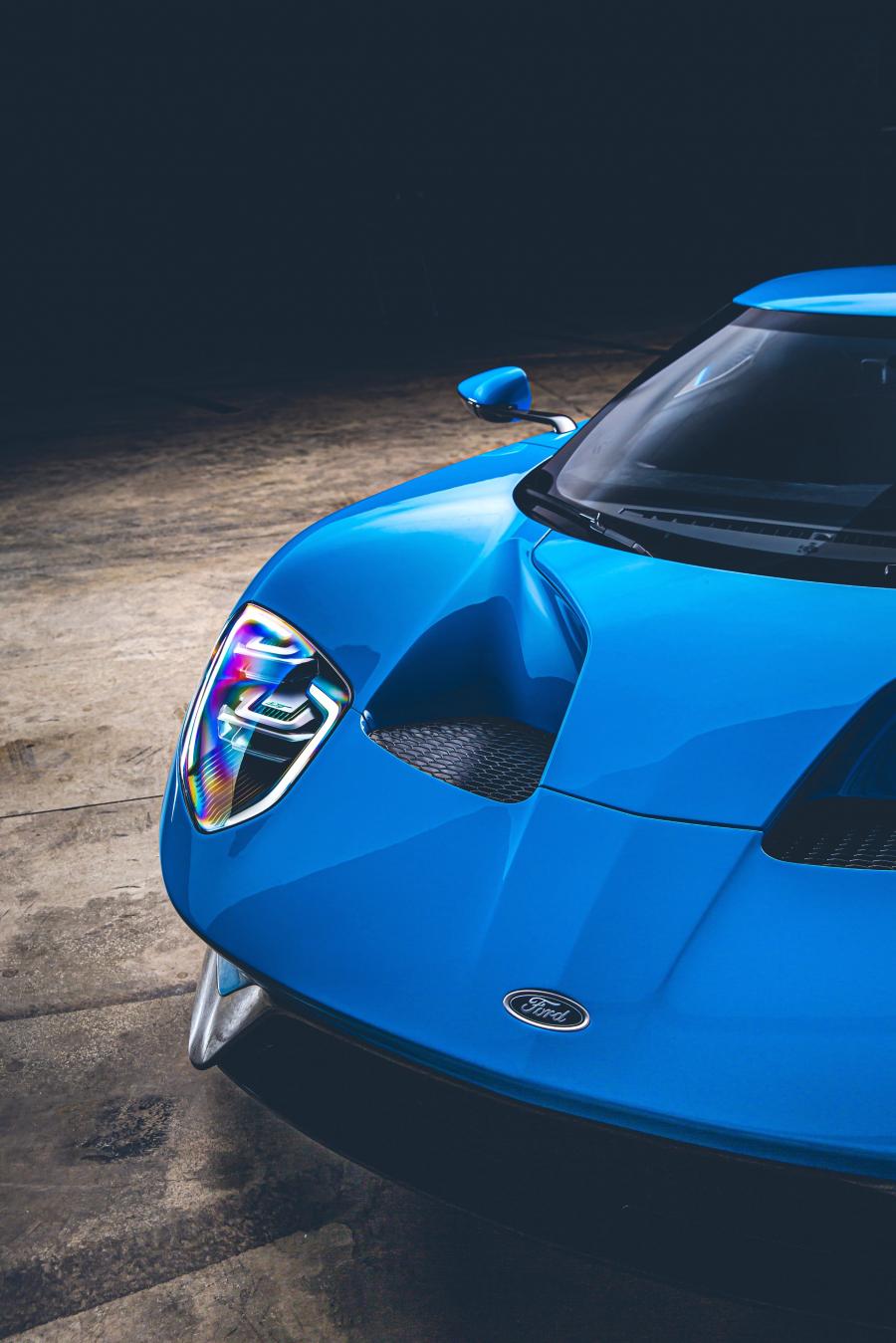 Детали экстерьера Ford GT Riviera Blue (H040) 2017 года  (фото 5 из 31)